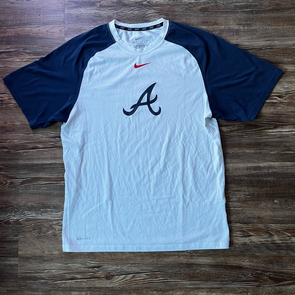 Nike Men's White and Navy Atlanta Braves Tee